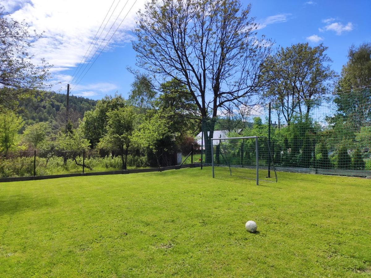 Апартаменти Apartament W Sercu Ustrzyk Устрики-Долішні Екстер'єр фото
